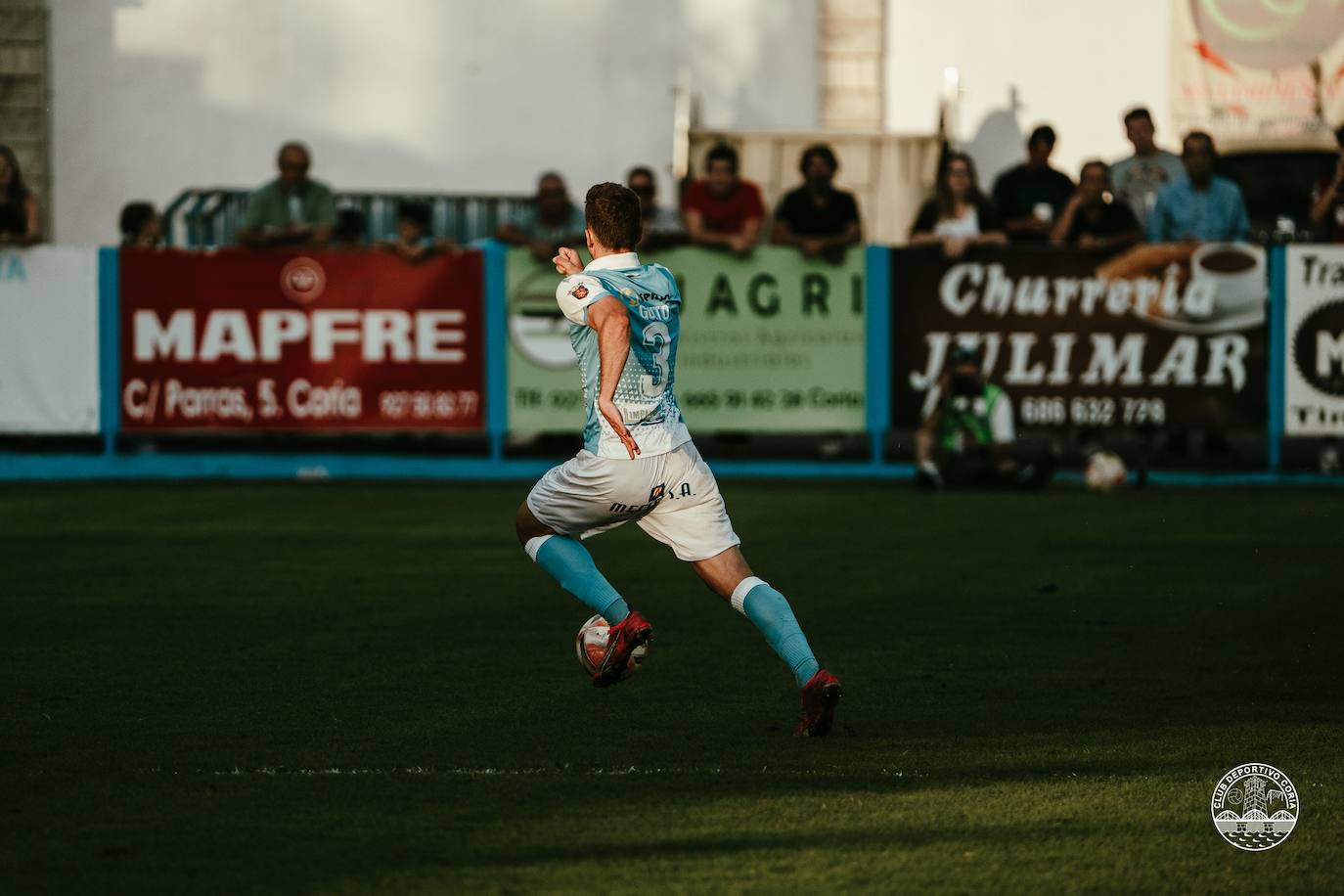 El CD Coria sigue líder pero pierde su renta