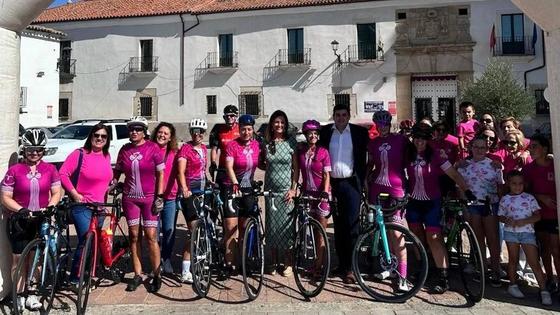 El Club Romanas Bike finaliza la primera jornada de su ruta solidaria en Coria