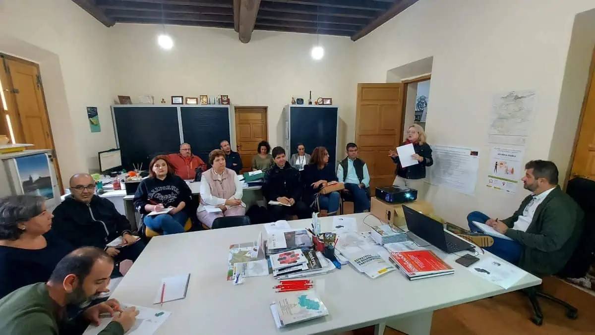 El sector turístico del Valle del Alagón debate sobre el futuro de la comarca