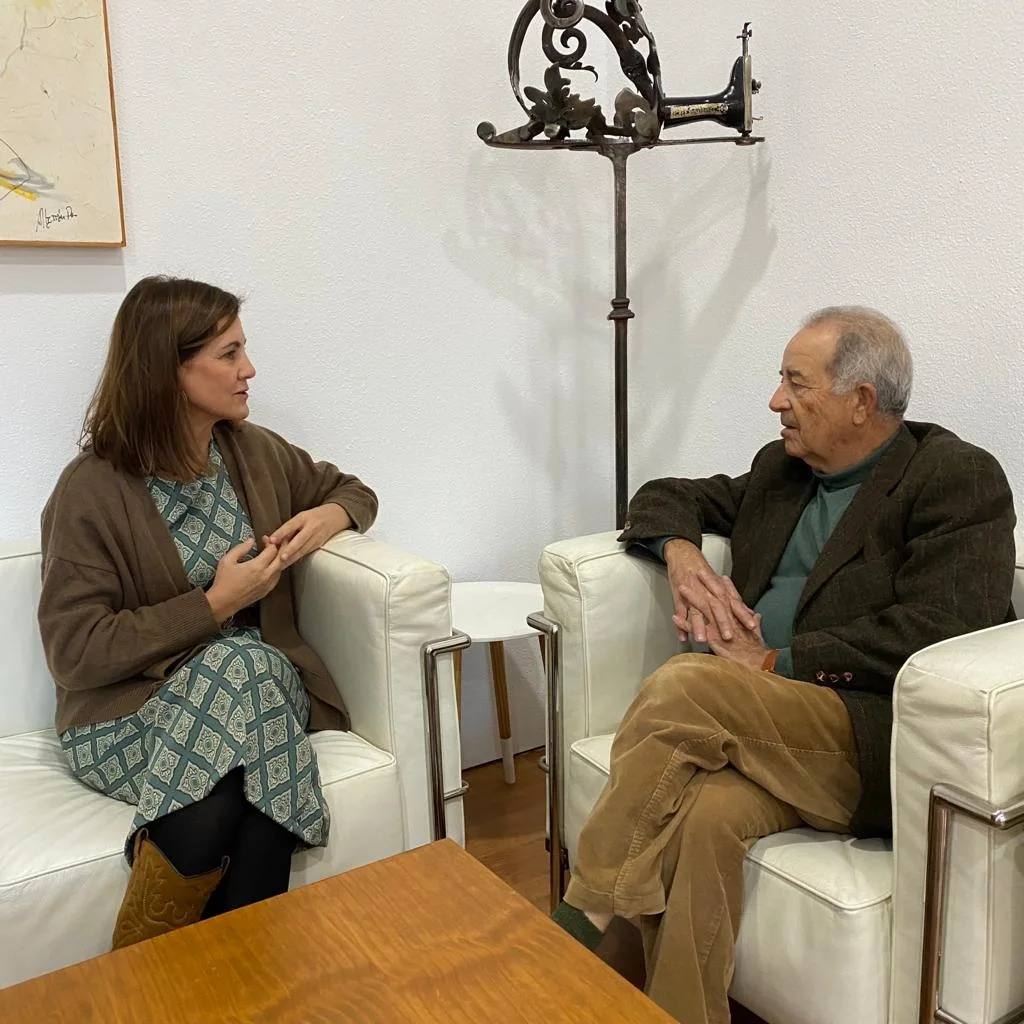 LA alcaldesa de Coria se reune con el alcalde de Valverde del Fresno