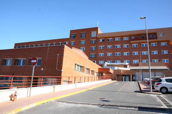 Dos personas resultan heridas con contusiones tras un accidente entre dos vehículos por alcance en Coria