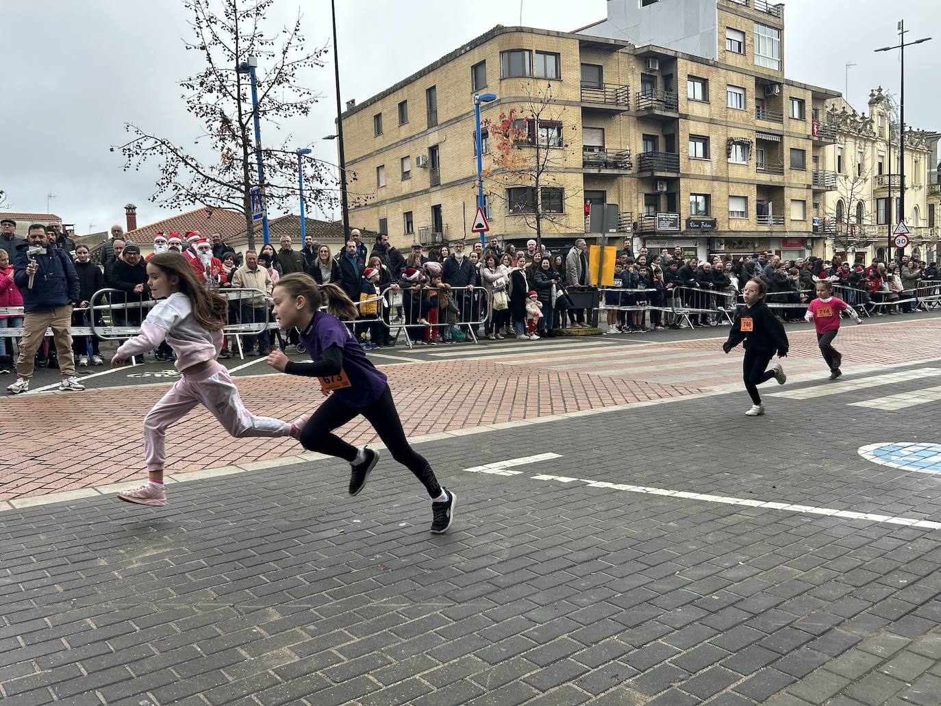 Participación masiva en la San Silvestre de Coria 2023