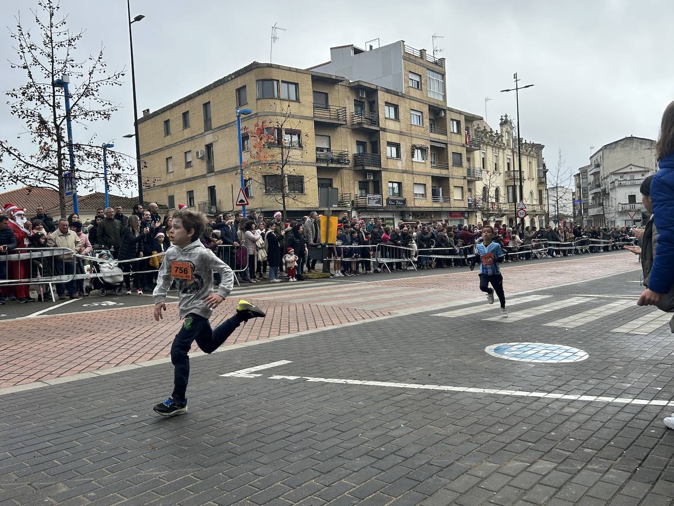 Participación masiva en la San Silvestre de Coria 2023