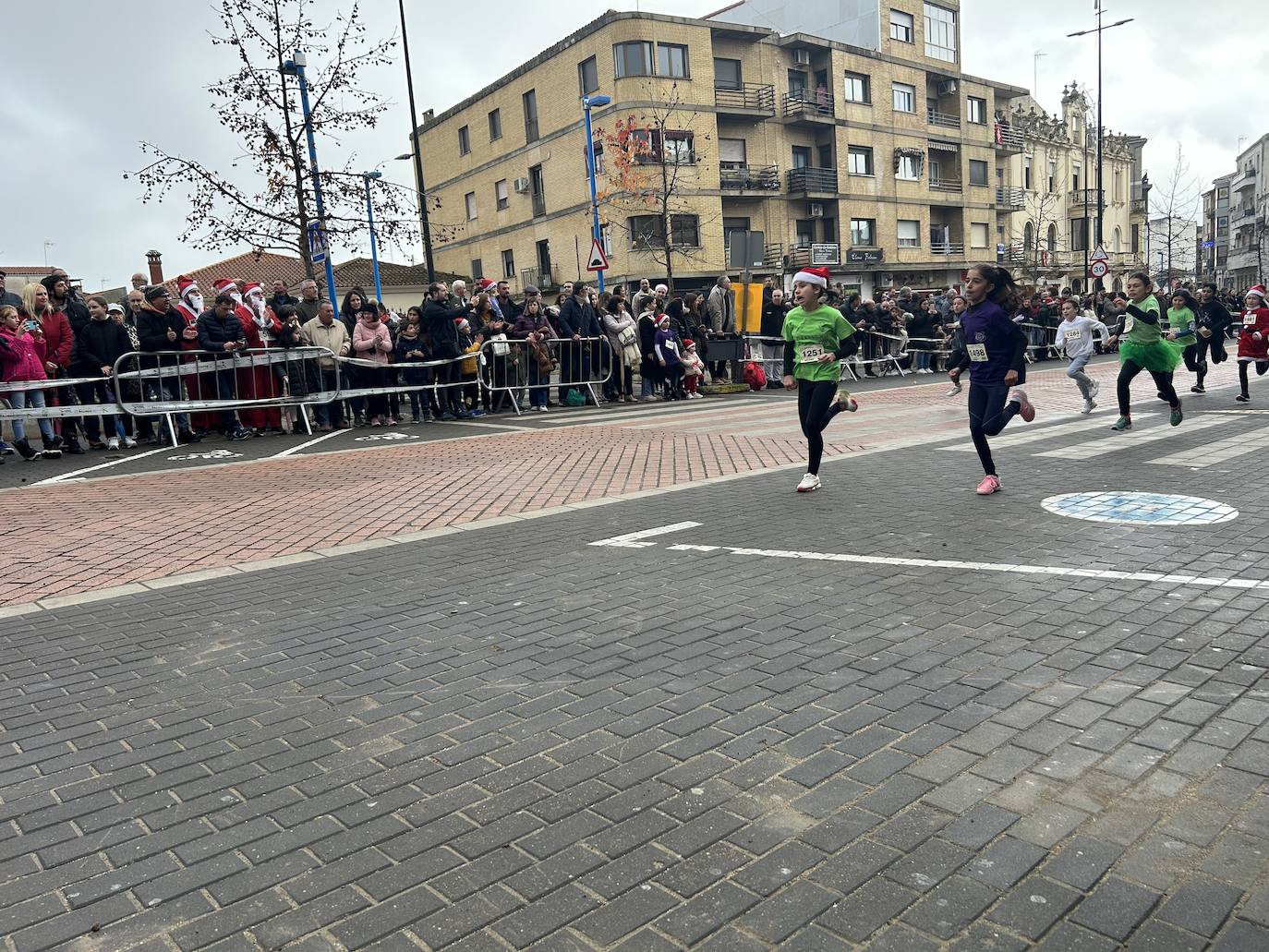 Participación masiva en la San Silvestre de Coria 2023