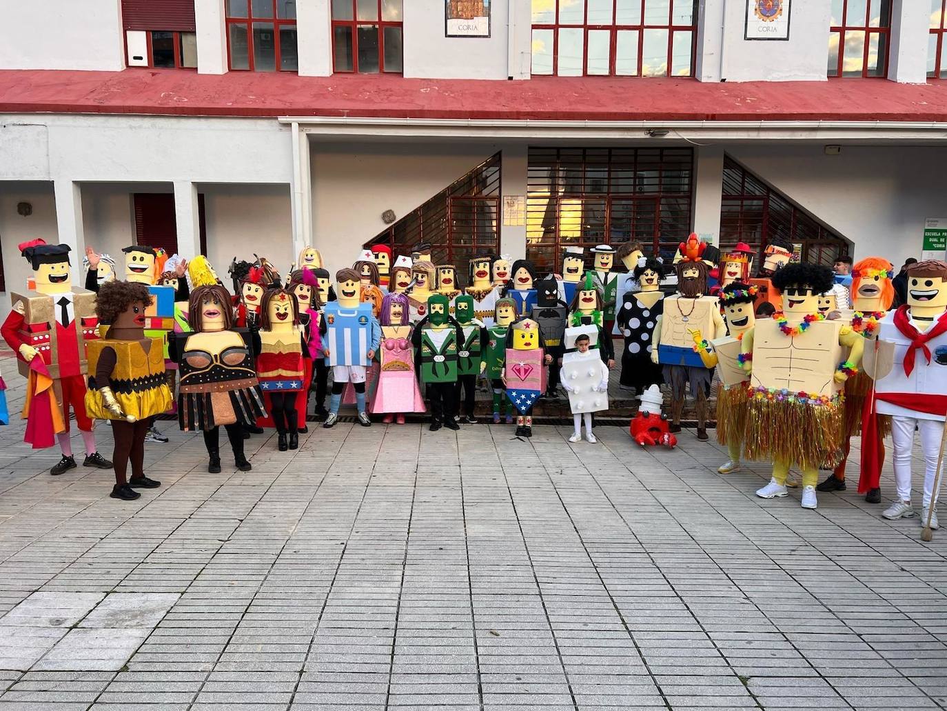 Coria inaugura su Carnaval con una participación de más de 700 personas