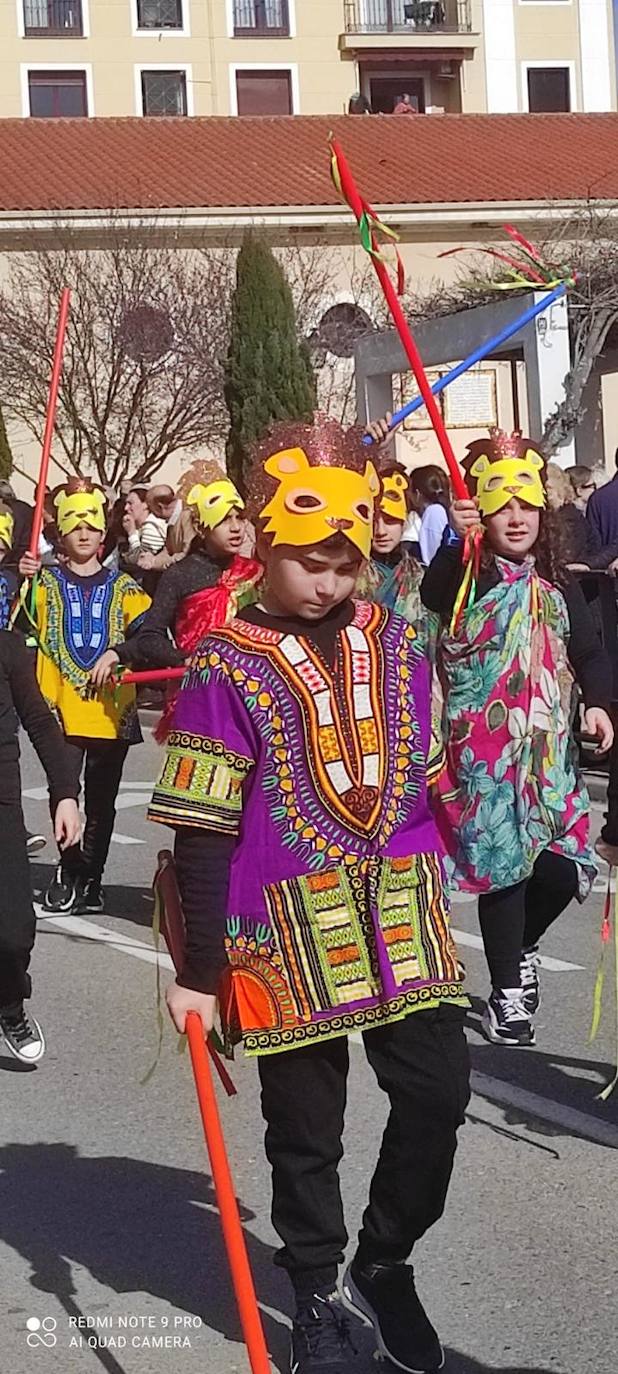 Coria finaliza el Carnaval 2024 con el esperado desfile educativo
