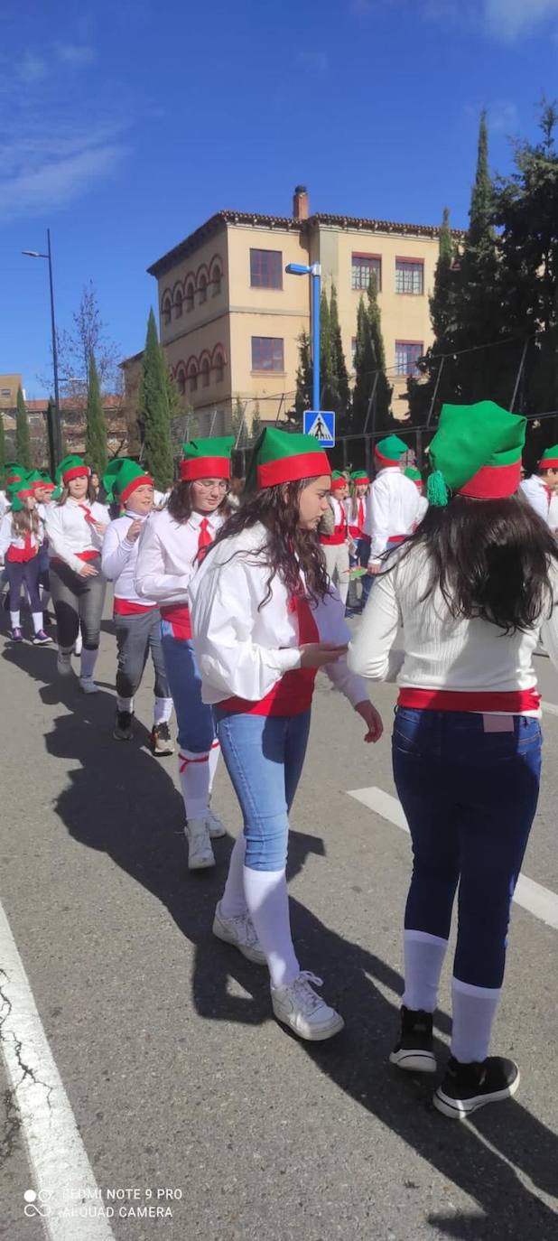Coria finaliza el Carnaval 2024 con el esperado desfile educativo