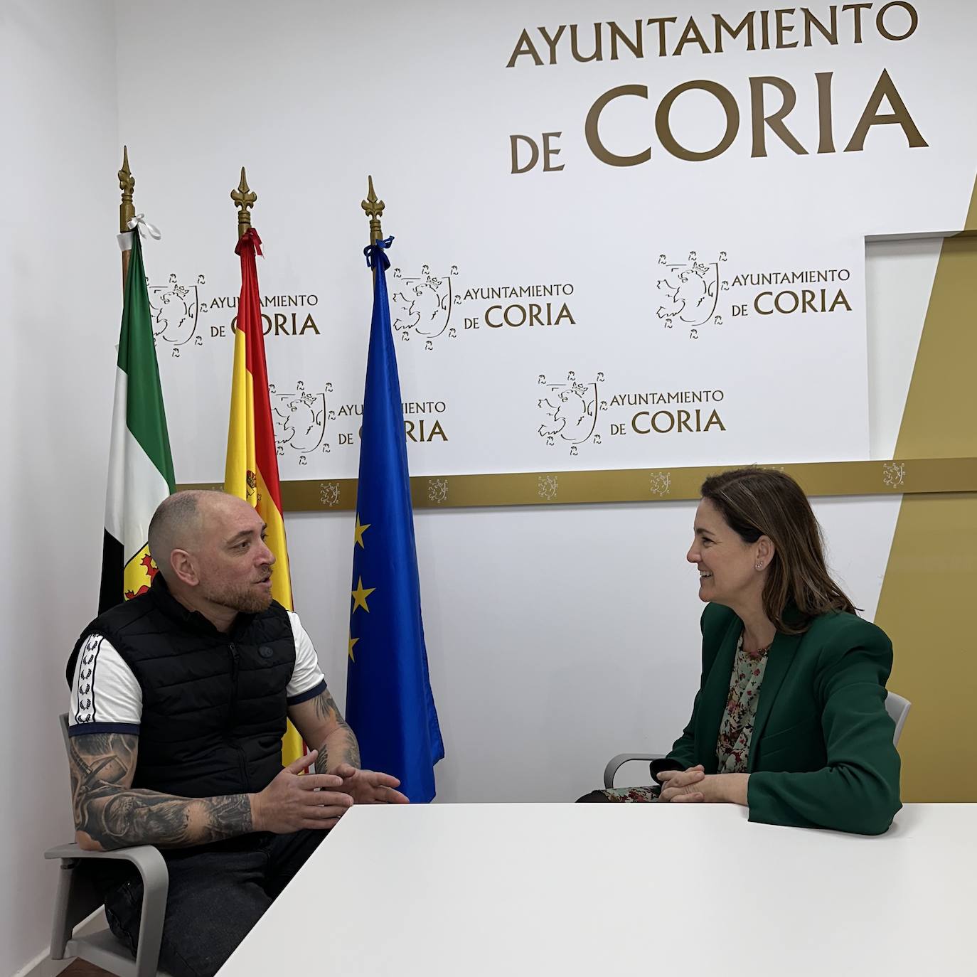 Reunión en el ayuntamiento.