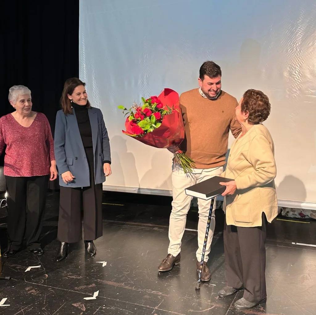 Josefa Gonzalo protagoniza el Acto Homenaje de la Asociación de Mujeres de Coria y Comarca