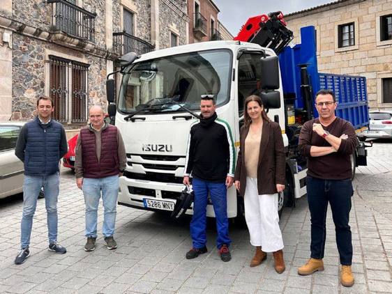 Coria invierte 120.000 euros en la compra de un nuevo camión para obras