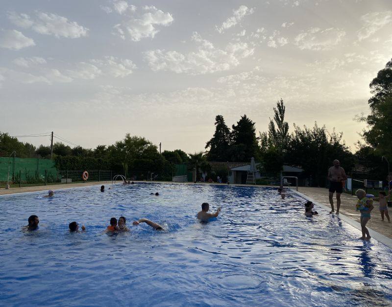 Coria trabajará en la adecuación y mejora de la accesibilidad en las piscinas municipales