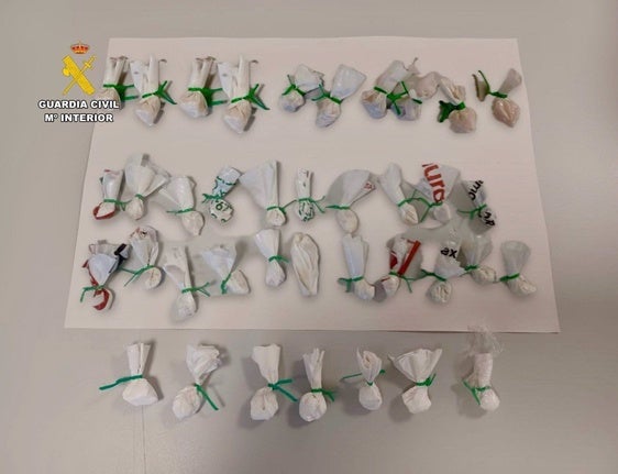 Investigado un menor de 17 años tras ser sorprendido en un control con 465 dosis de éxtasis y 97 de cocaína