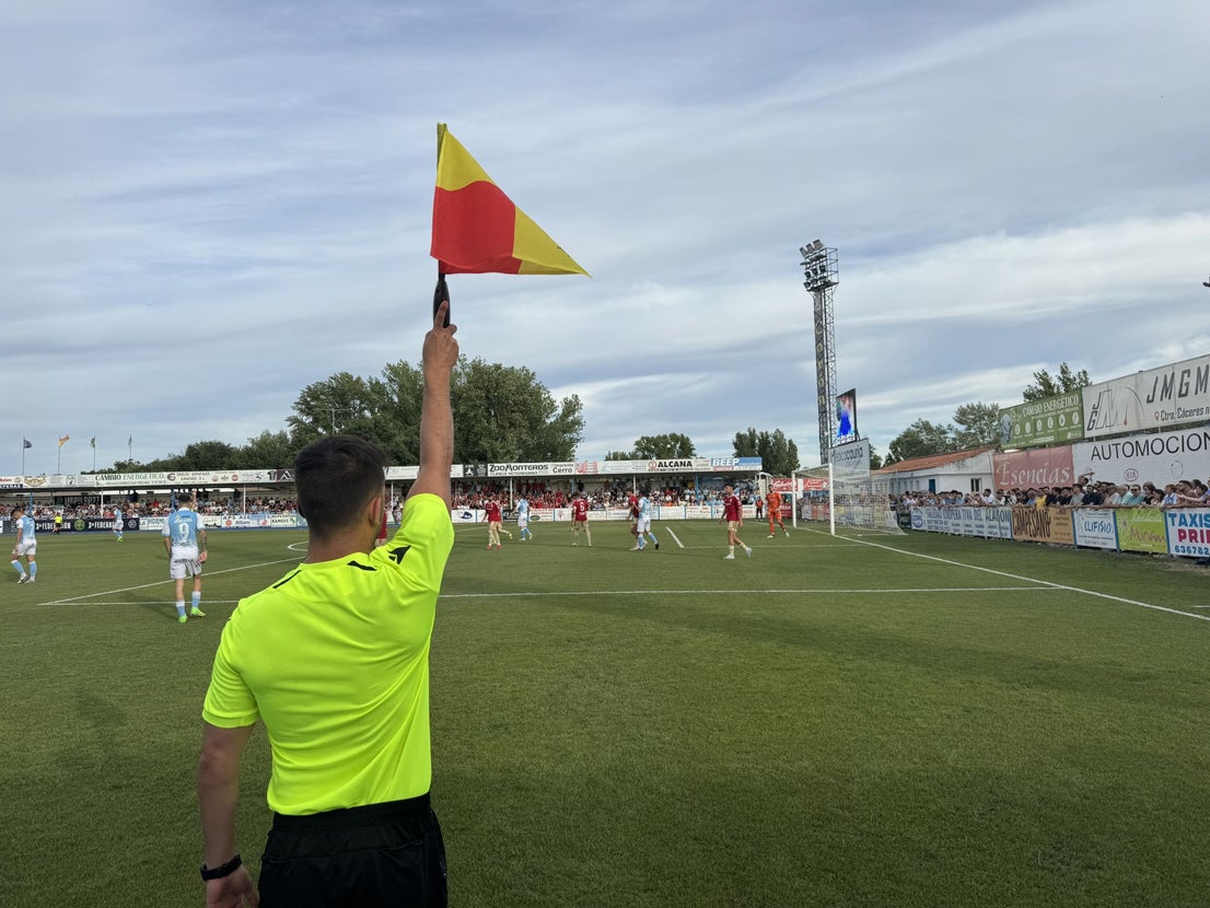 El Coria asciende a Segunda RFEF tras una contundente victoria ante el Real Murcia Imperial
