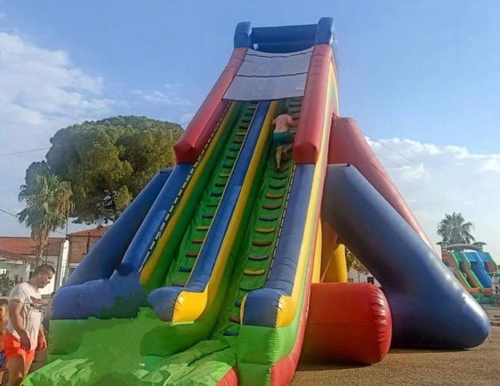 Puebla de Argeme se prepara para un día de diversión acuática