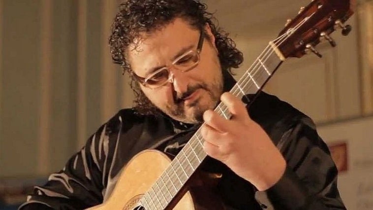 Aniello Desiderio dejará una noche de mágia en el XXVII Festival Internacional de Guitarra
