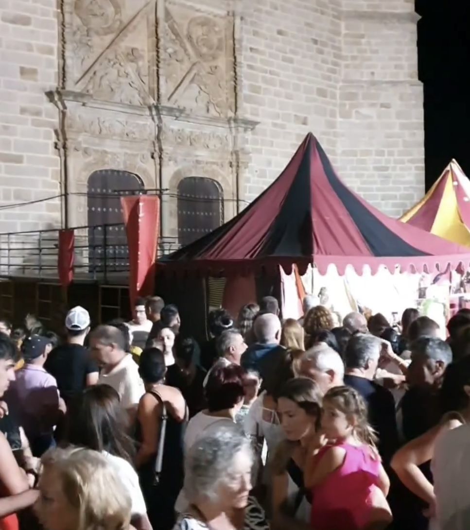 Recuerda cómo se ha vivido el Mercado de las Velas y el Jueves Turístico de 2024