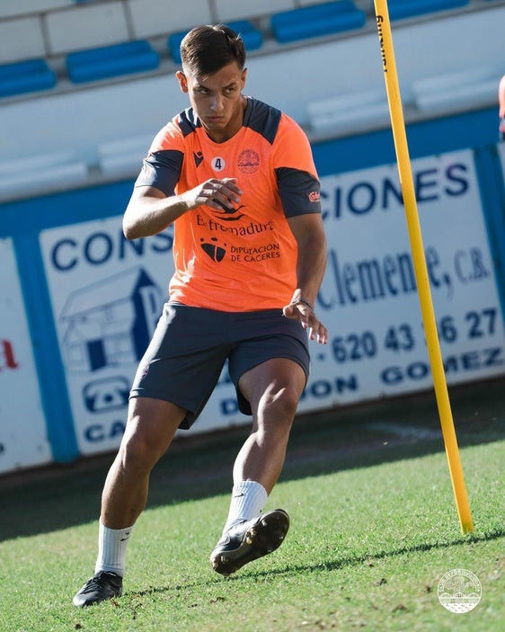 CD Coria busca consolidarse ante el Rayo Majadahonda en la jornada 3 de la Segunda RFEF