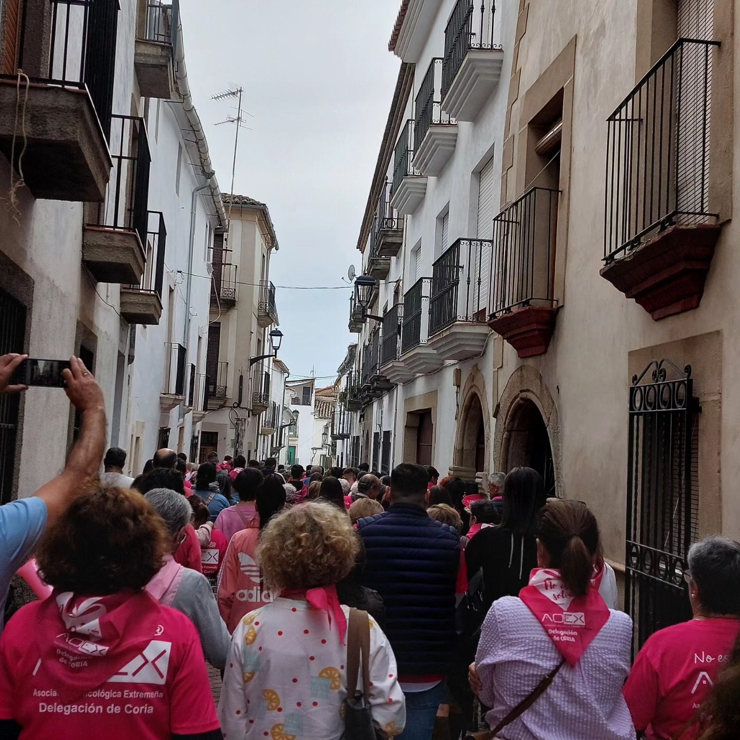Coria vive la IX Marcha Rosa de AOEX en el Día Mundial contra el Cáncer de Mama