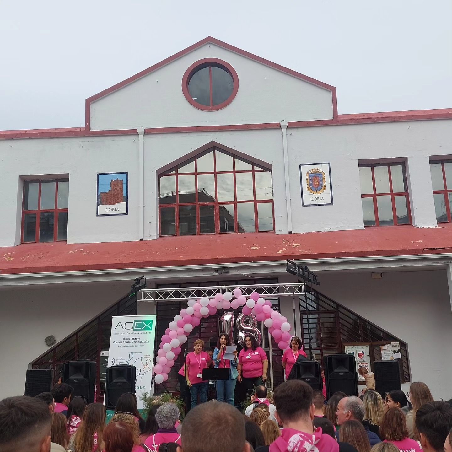 Coria vive la IX Marcha Rosa de AOEX en el Día Mundial contra el Cáncer de Mama