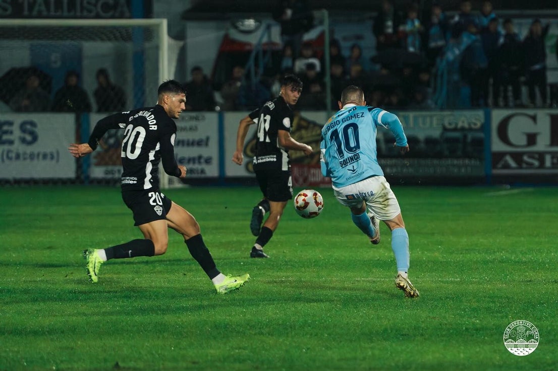 El CD Coria cae en casa ante el Elche CF (0-3)