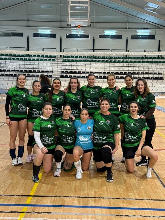 Coria celebra un Torneo Navideño Mixto 3x3 de voleibol