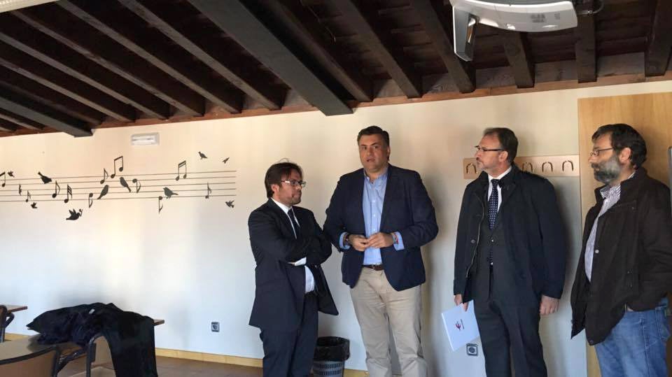 Durante la presentación de los trabajos de la escuela
