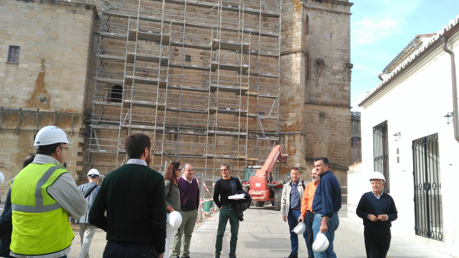 Alcalde y técnicos visitan las obras de las Catedral