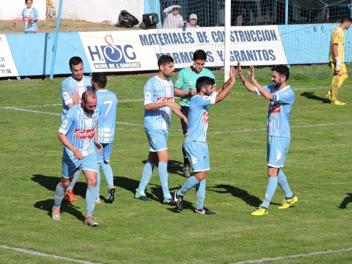 Celebración del segundo gol de Edu González