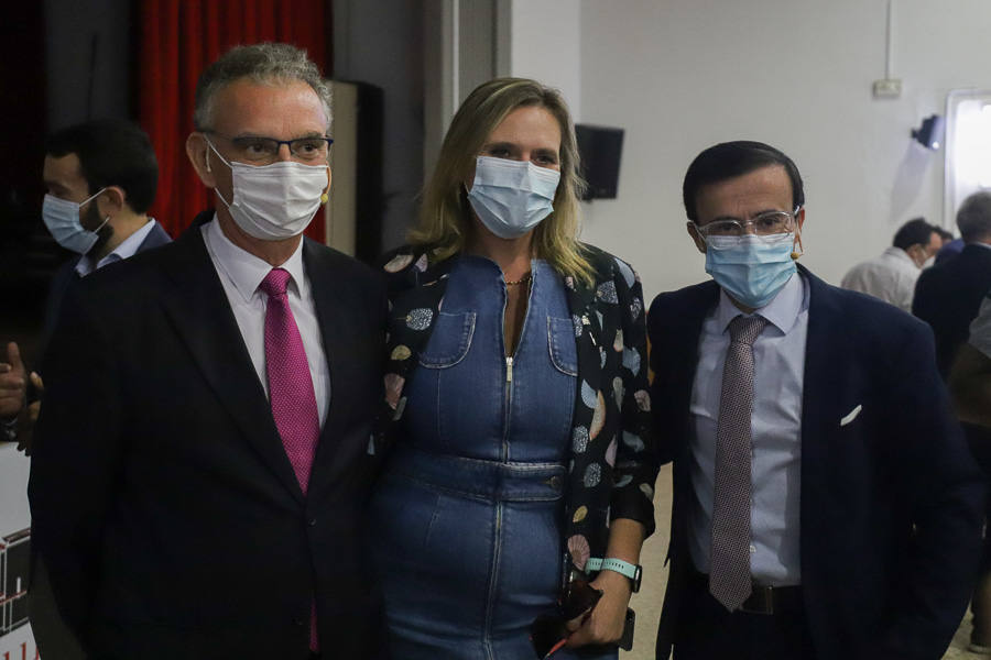 Alrededor de 230 personas han participado en este primer acto.