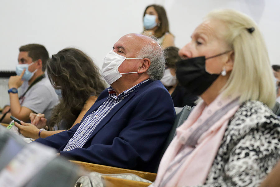 Alrededor de 230 personas han participado en este primer acto.