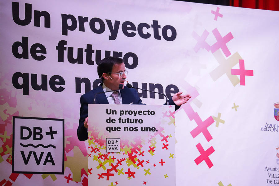 Alrededor de 230 personas han participado en este primer acto.