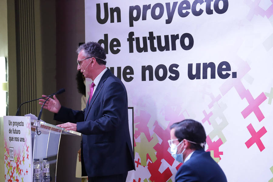 Alrededor de 230 personas han participado en este primer acto.