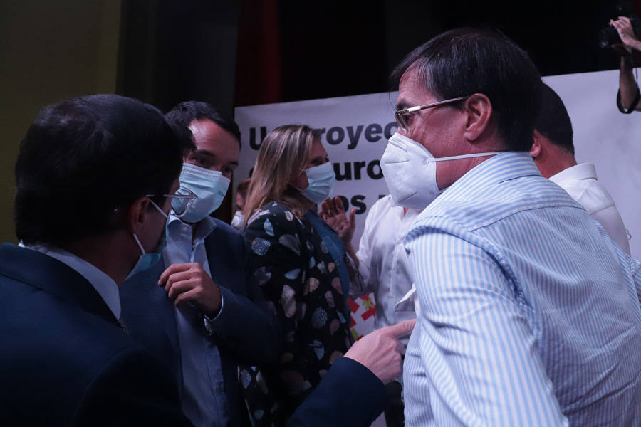 Alrededor de 230 personas han participado en este primer acto.