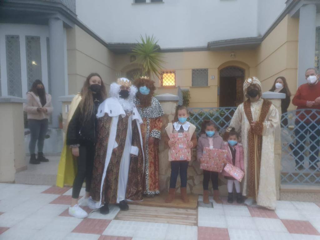 En El Torviscal, los Reyes Magos repartieron un regalo para cada uno de los niños del pueblo en edad escolar