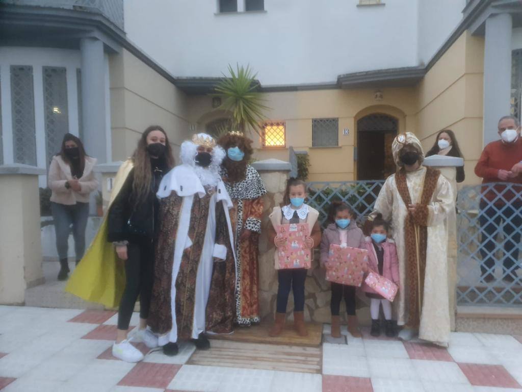 En El Torviscal, los Reyes Magos repartieron un regalo para cada uno de los niños del pueblo en edad escolar