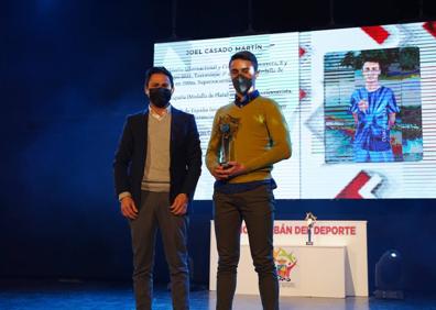 Imagen secundaria 1 - La emoción volvió a los Premios Alabán tras dos años de ausencia