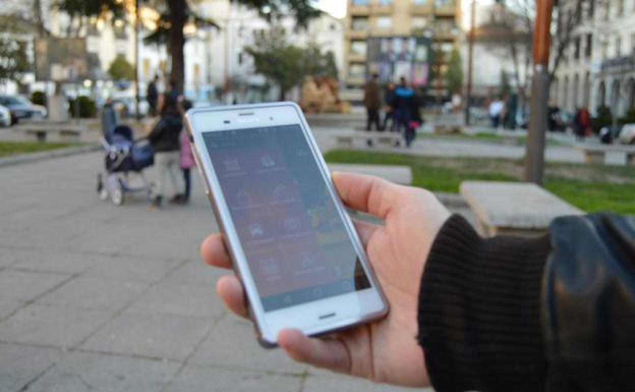 Pese al descenso, la telefonía sigue encabezando las reclamaciones. 