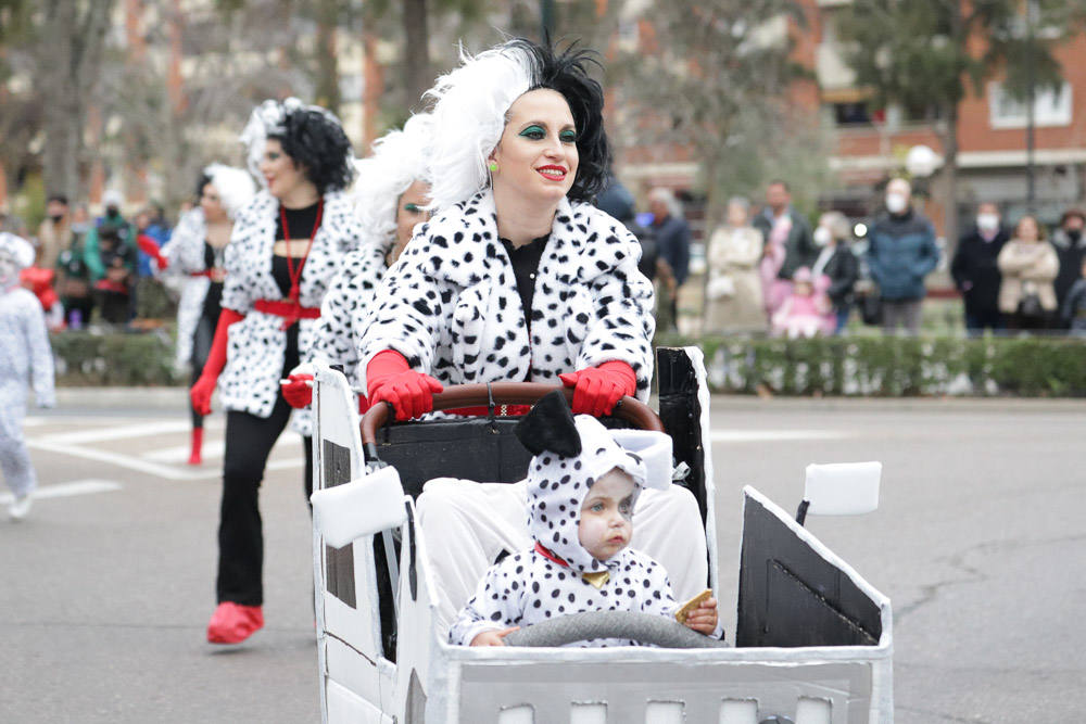 El mensaje de 'No a la guerra' estuvo presente en muchas de las comparsas. 