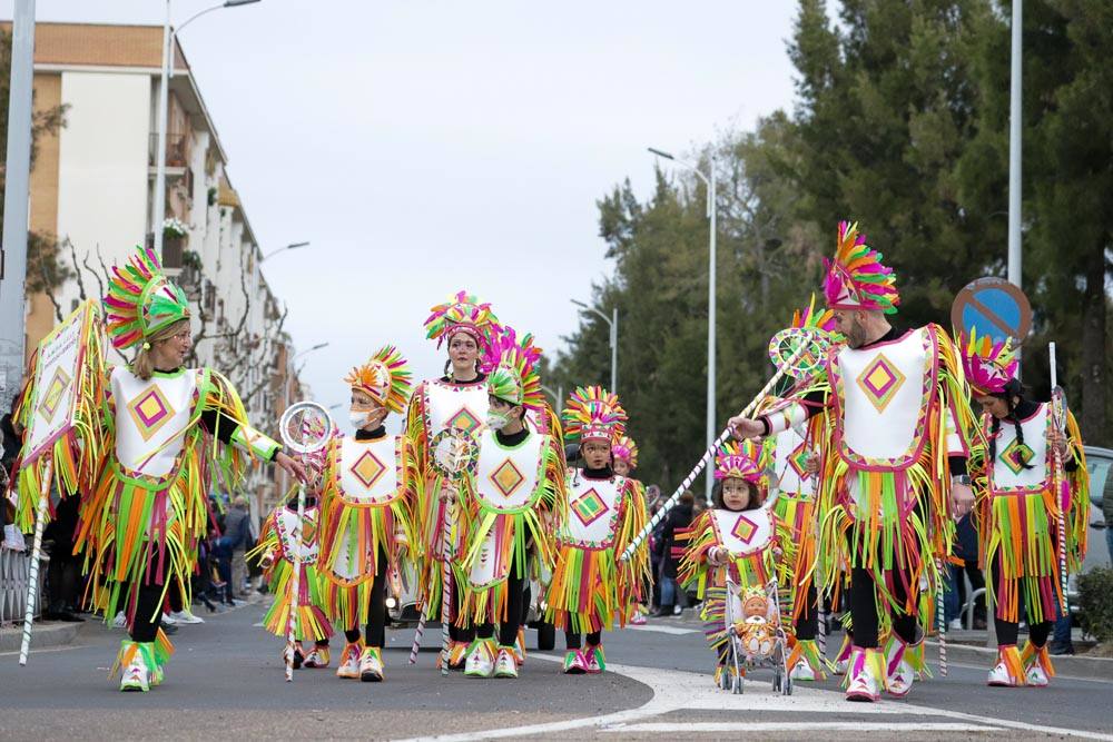 El mensaje de 'No a la guerra' estuvo presente en muchas de las comparsas. 