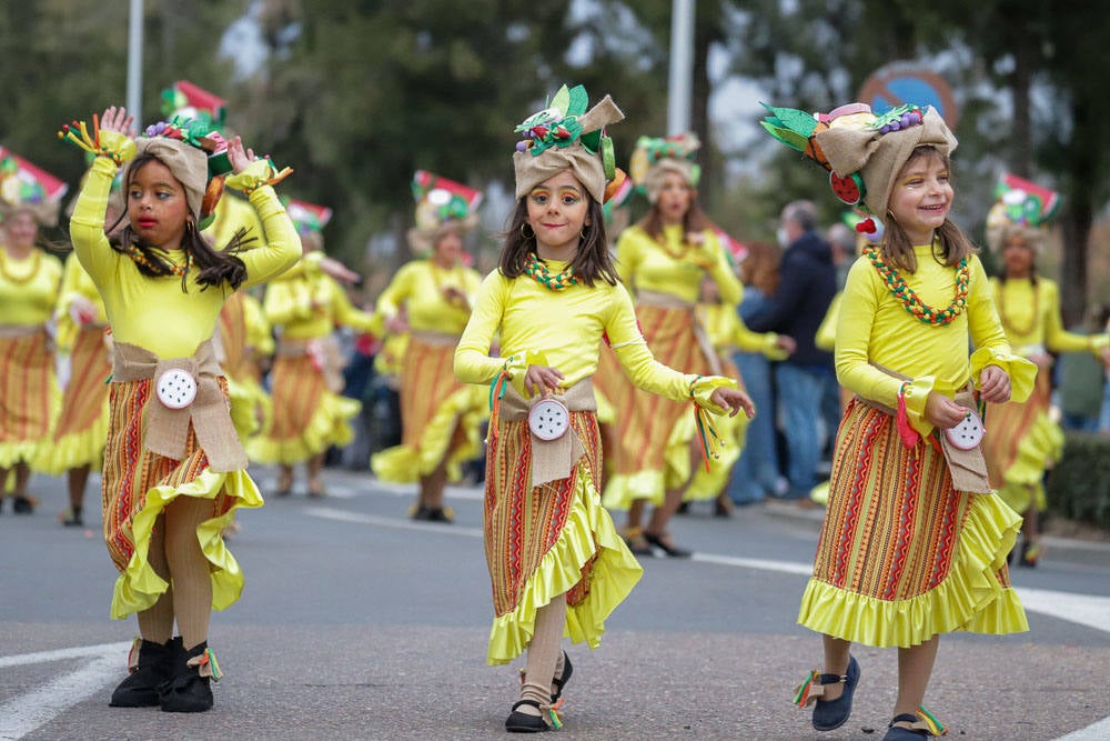El mensaje de 'No a la guerra' estuvo presente en muchas de las comparsas. 