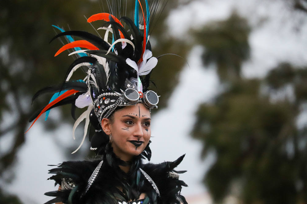 El mensaje de 'No a la guerra' estuvo presente en muchas de las comparsas. 