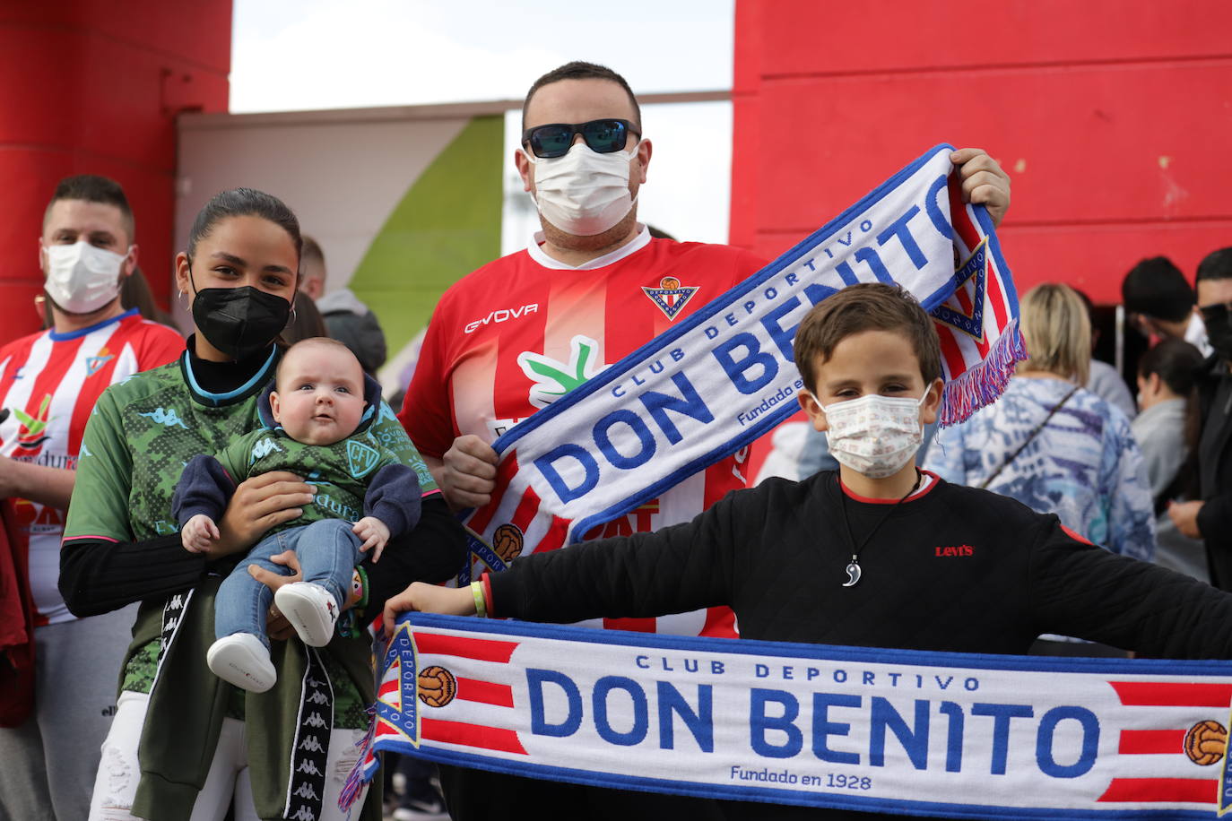 Ambas aficiones dieron un ejemplo de cordialidad. 