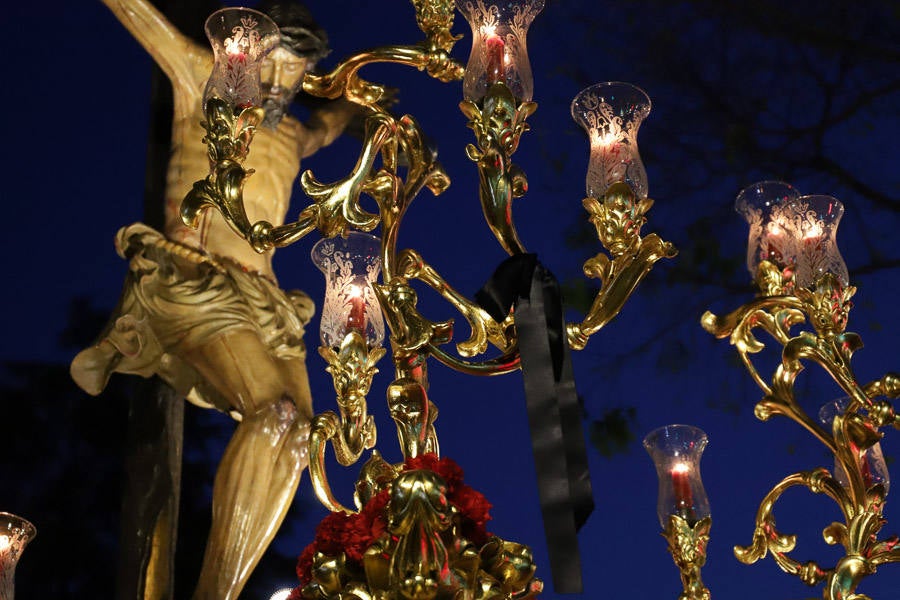 Emotiva procesión en la noche del Jueves Santo.