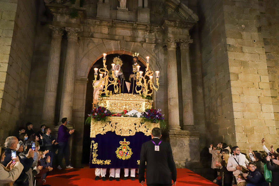 El Medinaceli y la Merced congregaron a muchos en la plaza de España.