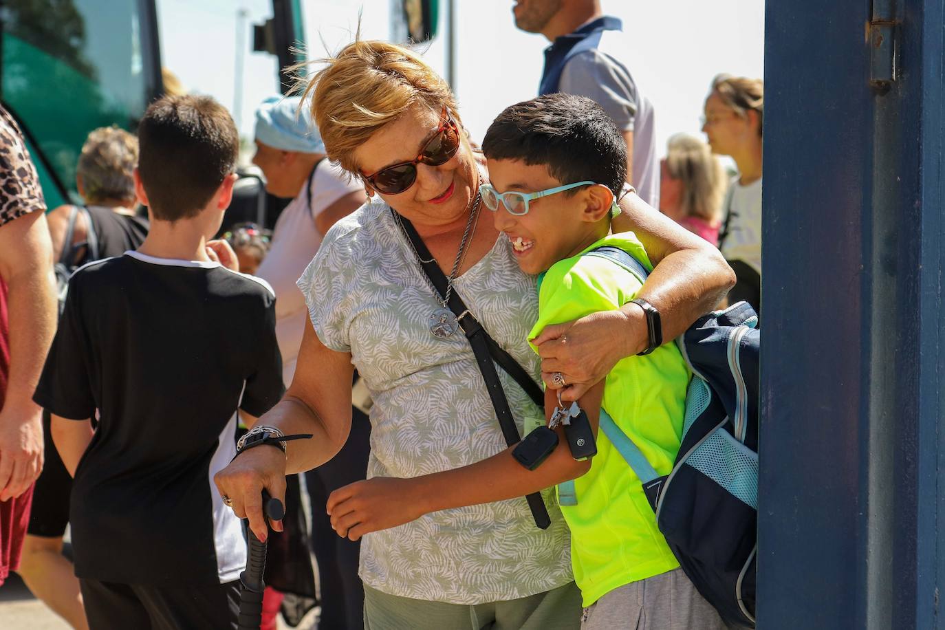 Niños y mayores se han emocionado con la llegada a Don Benito.