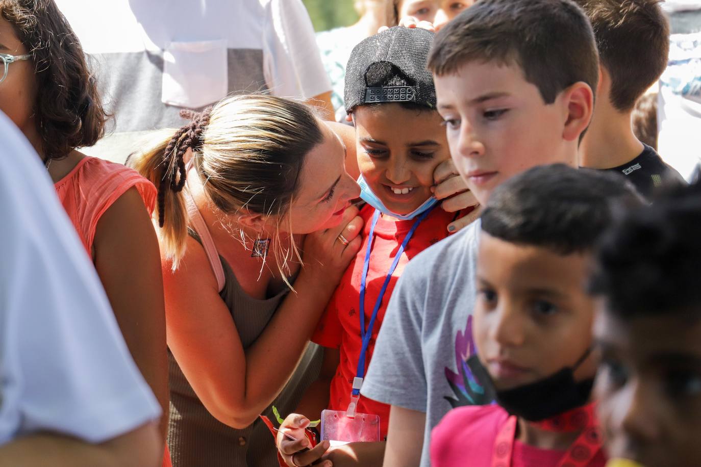 Despedida de los pequeños y sus familias en Don Benito.