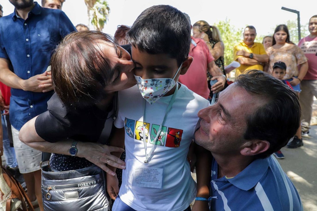 Despedida de los pequeños y sus familias en Don Benito.
