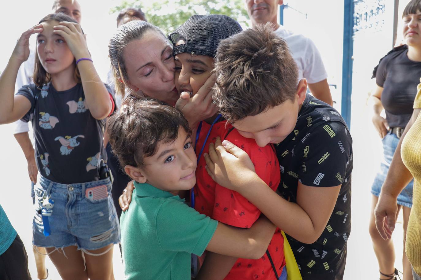 Despedida de los pequeños y sus familias en Don Benito.