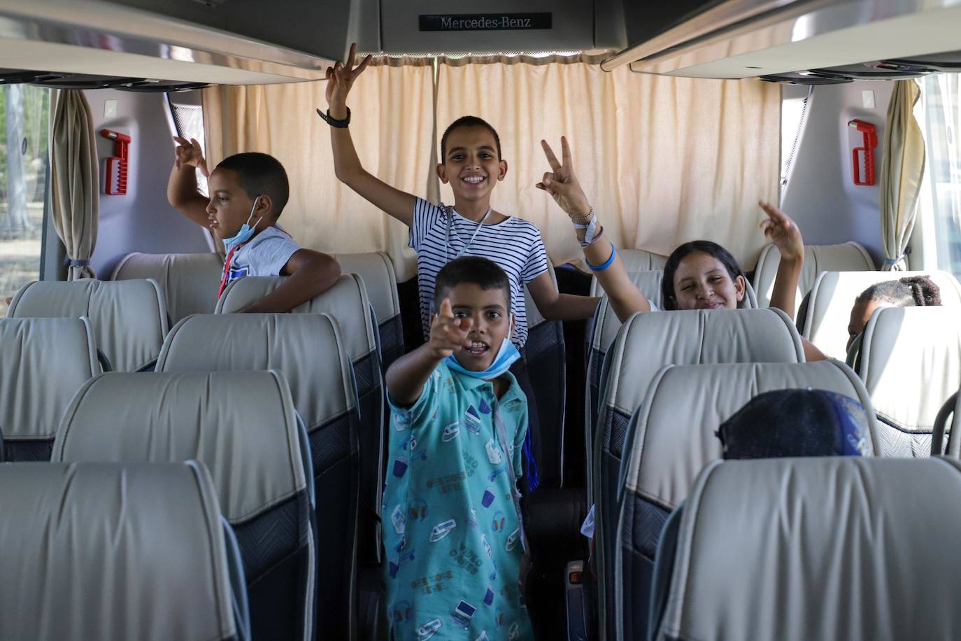 Despedida de los pequeños y sus familias en Don Benito.