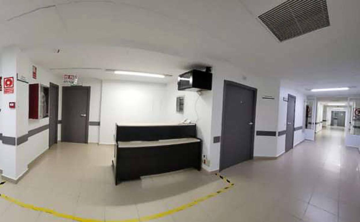 La planta cuarta del hospital reabre tras ser reformada en el último mes